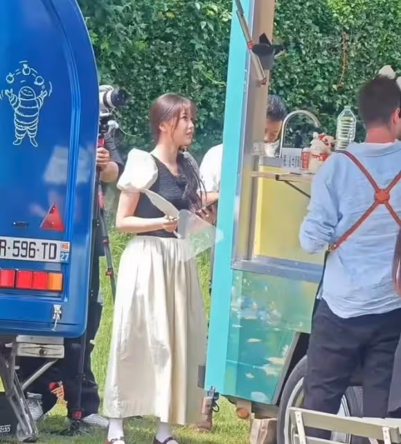 正臉側臉反差大的明星:虞書欣路透被指不如素人,楊冪鼻孔外翻