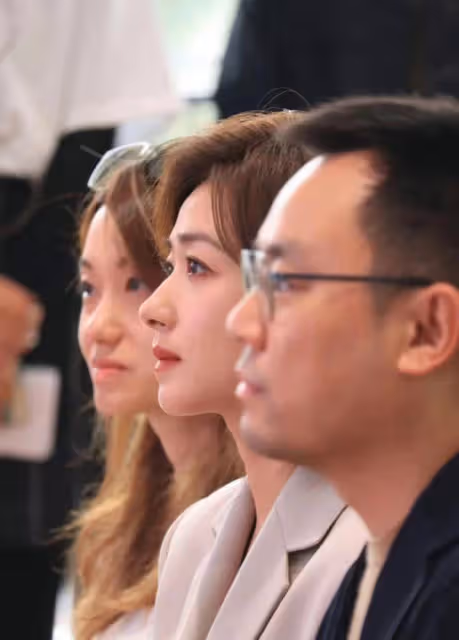 正臉側臉反差大的明星:虞書欣路透被指不如素人,楊冪鼻孔外翻