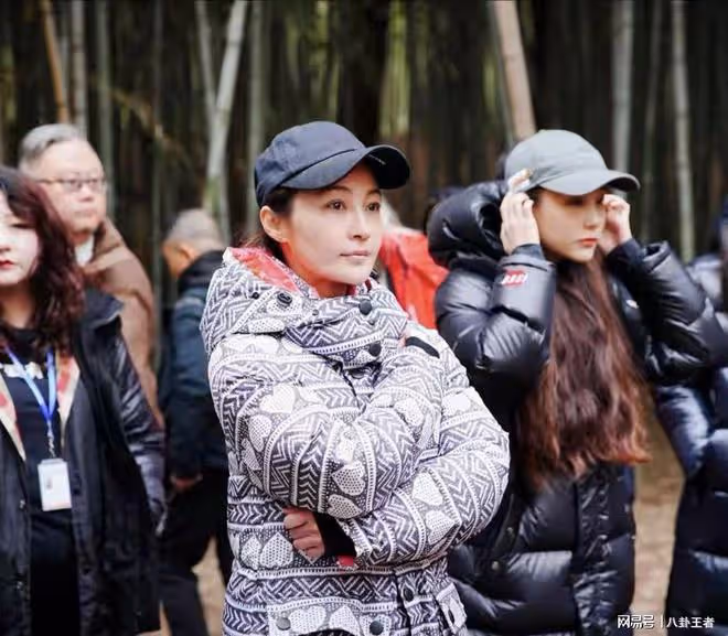 馬伊琍笑了！姚笛近照五官精緻顏值不輸當年，直言三年來首次化妝