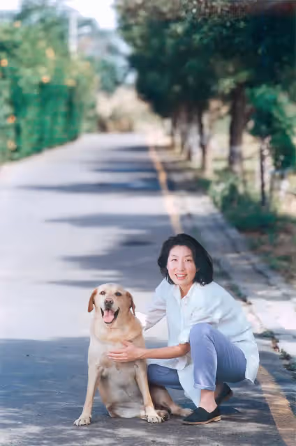 金曲35｜鄭華娟獲特別貢獻獎　萬芳獻唱夫婿緬懷：悲傷並思念她