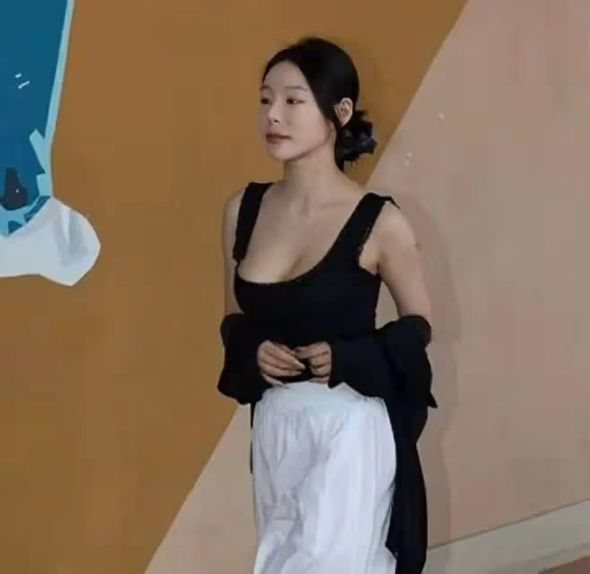 毫無預警宣布退賽！TVB大熱港姐曬豐滿身材惹負評，疑似壓力太大