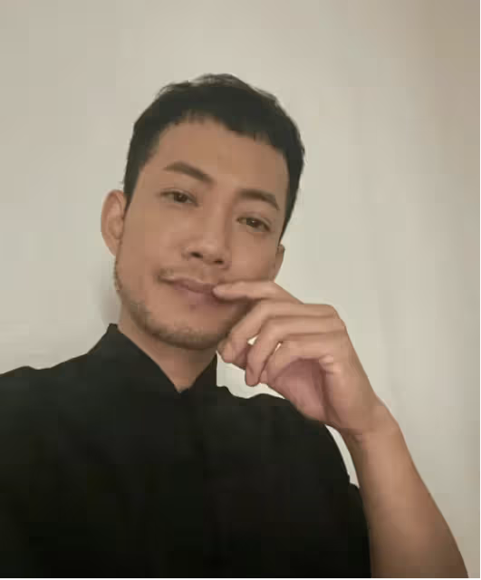 TVB前知名男星突曬「黑白照」嚇壞網友,曾因出軌緋聞而自曝已離婚多年