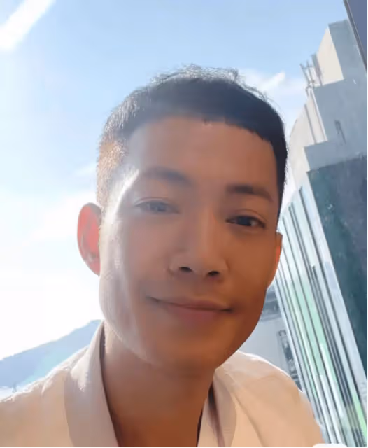 TVB前知名男星突曬「黑白照」嚇壞網友,曾因出軌緋聞而自曝已離婚多年