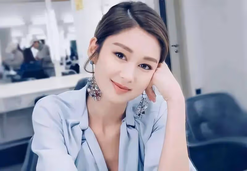 TVB前甜美花旦宣布復出,曾被批演技差,但路人緣極佳,還被質疑整容