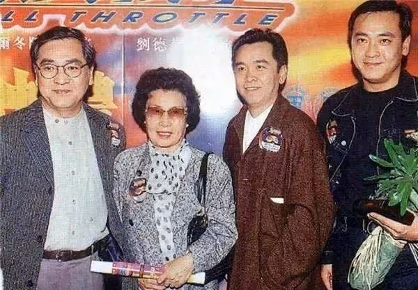 TVB老戲骨79歲生日不言退休,與前妻離婚為拿到子女撫養權放棄家產
