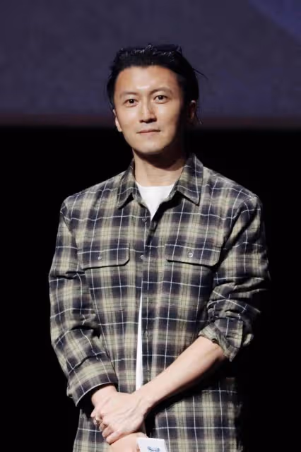謝霆鋒回應「成龍接班人」說法：不可能的