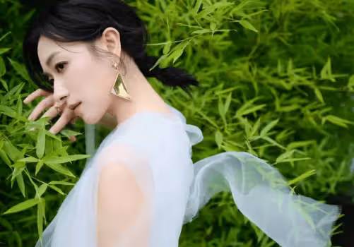 暗示被綠了?萬茜染綠色頭髮充滿嘲諷,老公出軌風波後首次亮相