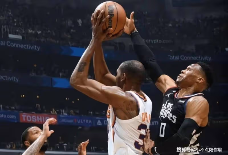 1年400萬美元,被迫重返快船!NBA退步最快球星,你已經很難奪冠