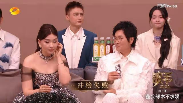 《歌手》第八期:黃宣淘汰,汪蘇瀧哭了,網友稱節目賽制太折磨人