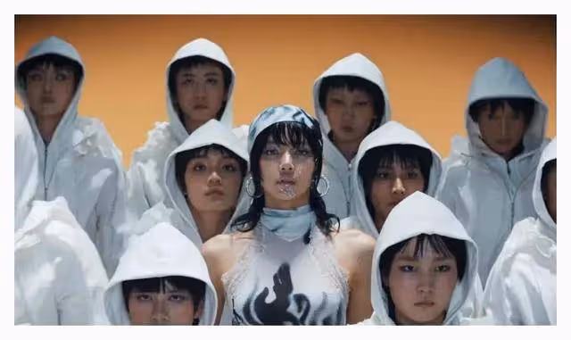 Lisa新歌mv發布,她的牙縫好髒,Lisa歌詞夾帶私貨,提及日語和LV