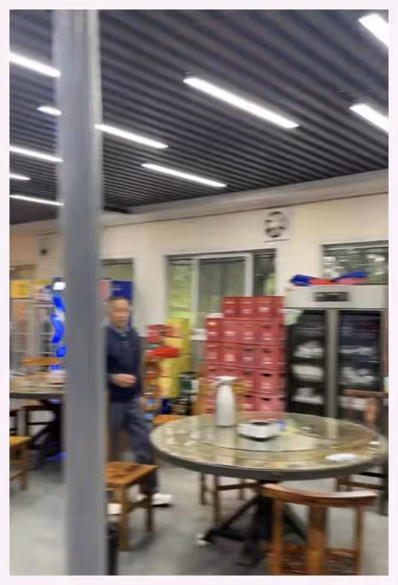 孫海洋大哥出錢操辦父親葬禮酒席,大哥罕見出鏡,沒蹭過弟弟熱度