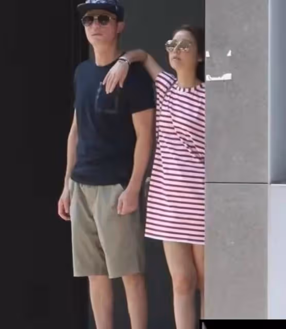 林心如穿搭新圖:性感OL風很耐看,淑女裝扮中帶著紳士美感