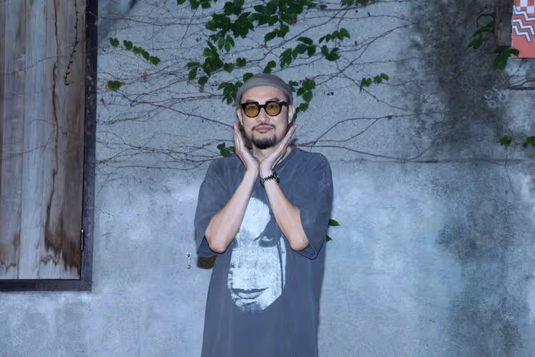 直擊｜熱狗才奪金曲獎歌王狂聞原味女胸罩　親揭跟「孩子的媽」婚禮進度
