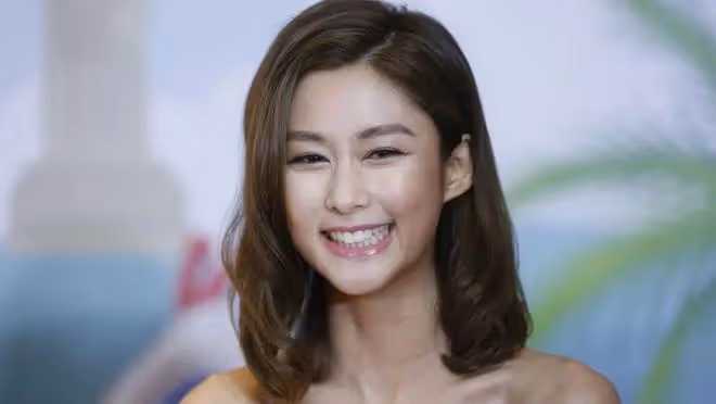39歲TVB女星宣布復出拍戲,不介意性感演出,婚後曾多次抗拒拍吻戲