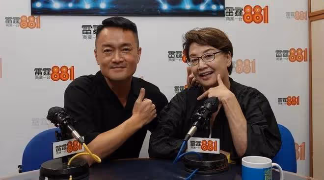 一生坎坷!67歲前港姐季軍曾患罕見病致半身癱瘓,感恩男友對她不離不棄