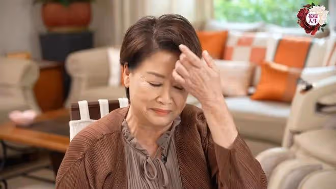 一生坎坷!67歲前港姐季軍曾患罕見病致半身癱瘓,感恩男友對她不離不棄