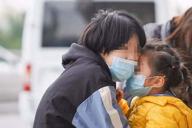 回顧6歲女孩被拐3年又被賣,14年秘密尋親成功後,將養父告上法庭