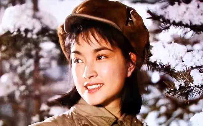 劉曉慶自信演妲己,年齡差距引熱議,角色選擇成焦點