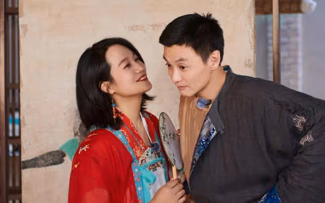 朱丹周一圍現身杭州,為女兒辦理入學,明星也選公辦學校?