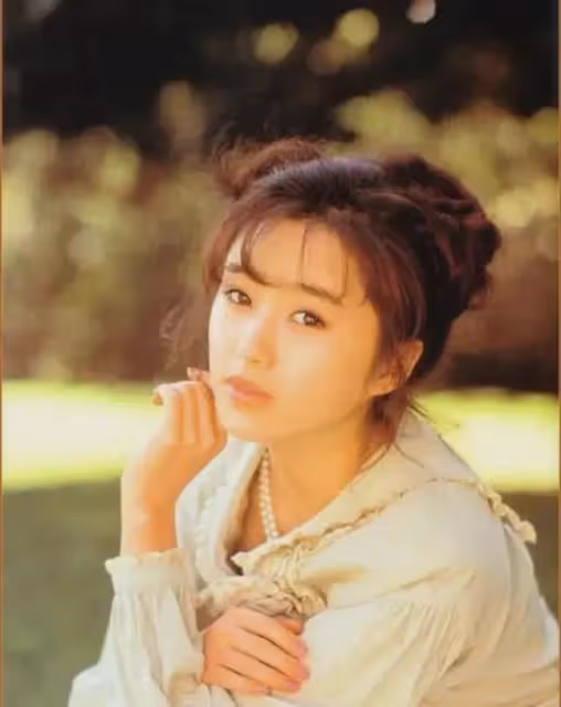 酒井法子：從初戀女神到「萬人罵」，她被渣男丈夫毀了下半生