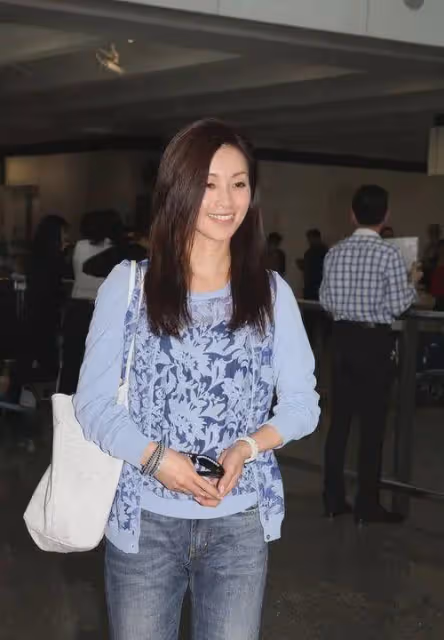 酒井法子：從初戀女神到「萬人罵」，她被渣男丈夫毀了下半生