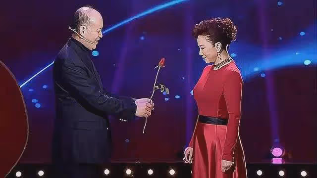 61歲的蔡明，在另一種「性感」的路上，越走越遠