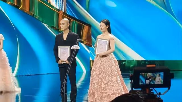 陳曉爆婚變後首露面,神情憔悴手上沒戴婚戒