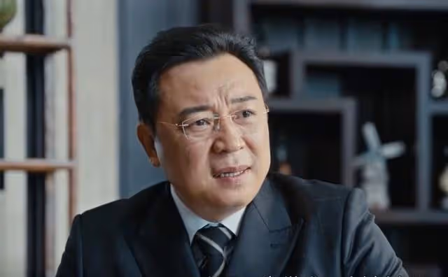 執行法官:董明入獄前一句話,齊麟慘遭停職調查,楚雲霸氣護夫