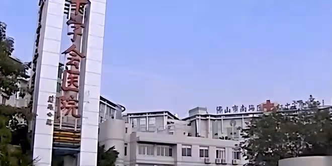 回顧醫生宣告早產兒夭折,護士隨手丟垃圾桶,家屬崩潰孩子還在動