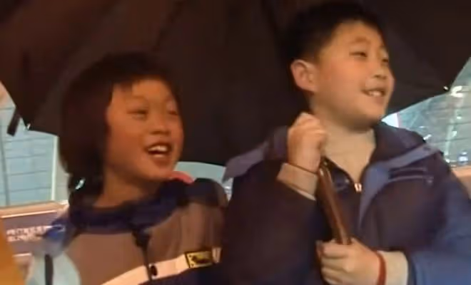 回顧14歲男孩獨守大山6年,只有一頭豬陪伴,每年僅有500元生活費