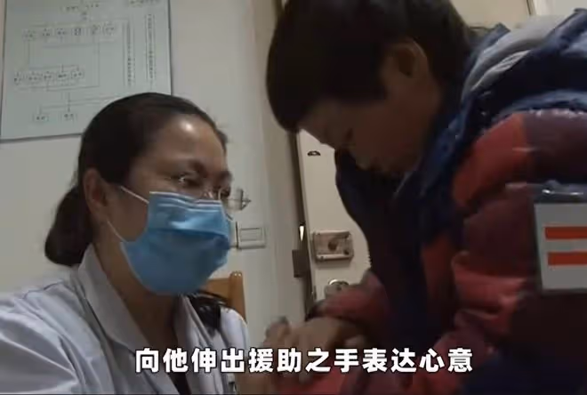 回顧14歲男孩獨守大山6年,只有一頭豬陪伴,每年僅有500元生活費