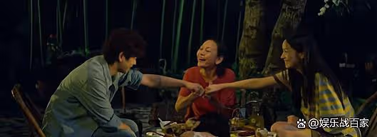 《雲邊有個小賣部》：電影上映被罵上熱搜？來看看原著黨怎麼說