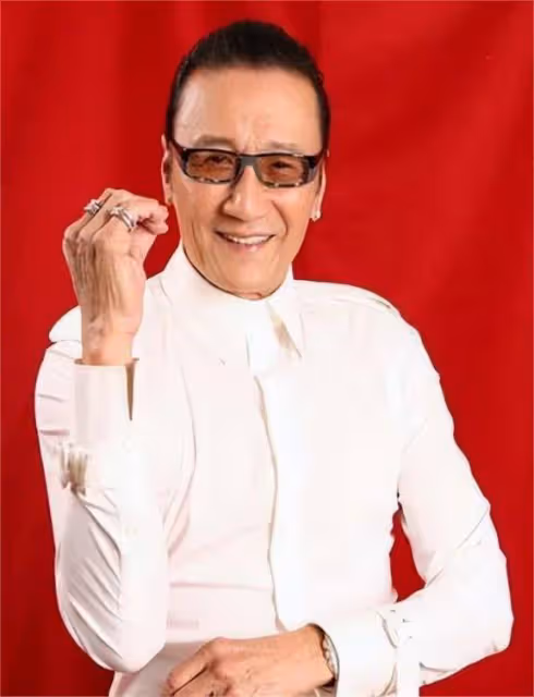 謝賢再傳喜訊！寶刀未老讓人敬佩，就連親兒子謝霆鋒都自嘆不如