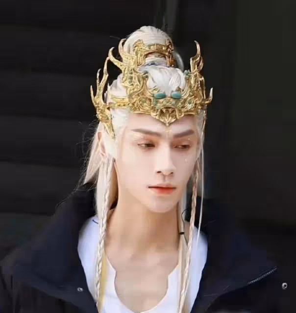 這一次,43歲素顏的謝霆鋒,給娛樂圈擦脂抹粉的男星上了一課