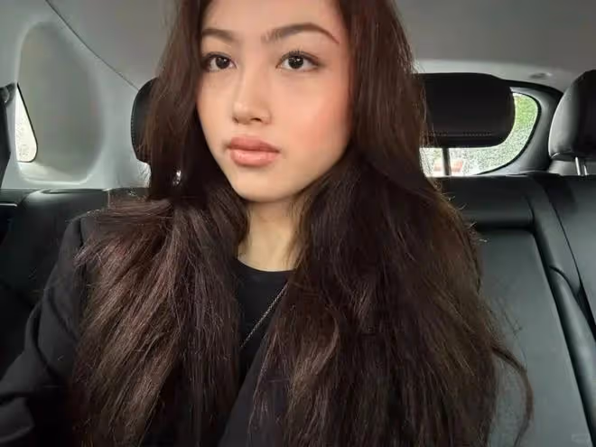 任達華20歲獨生女：身高1米8長相驚艷，最會「投胎」的星二代