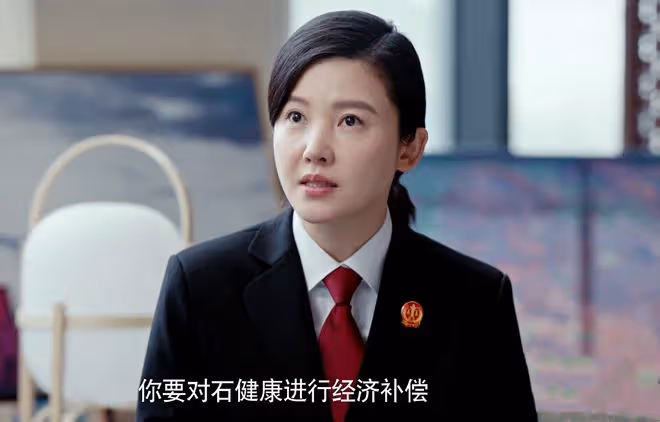 執行法官:嚴迪寧毀掉右手,也不願給前夫500萬,楚雲又做錯?
