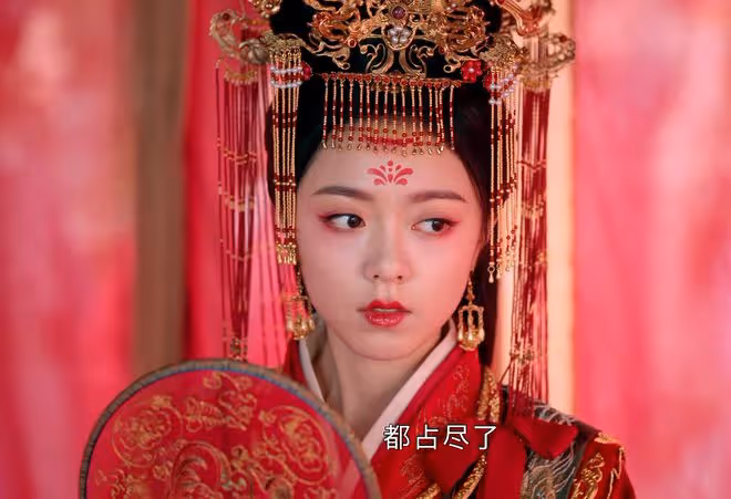 《度華年》直到蘇容卿拒絕合作,李蓉還不知,蘇容卿也是重生者