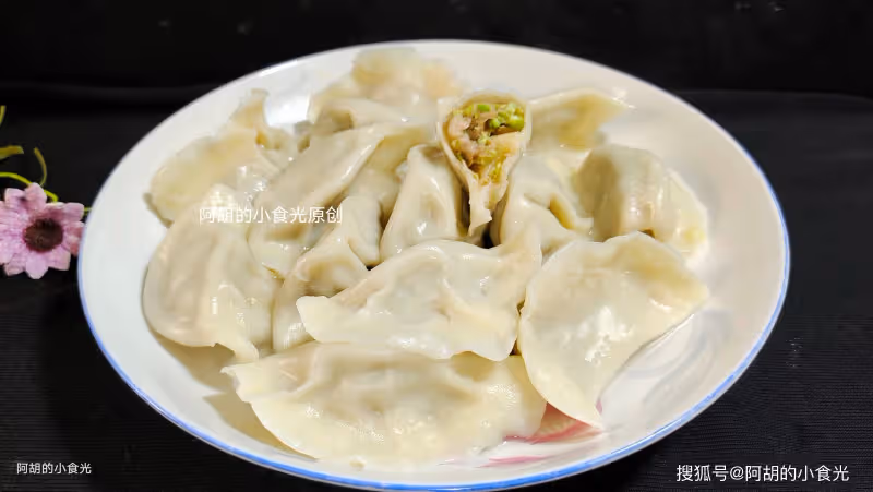 夏天包餃子,這個餡是首選!這才叫「夏日第一鮮」,時令蔬菜、鮮過韭菜