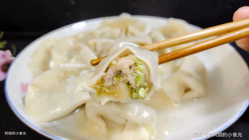 夏天包餃子,這個餡是首選!這才叫「夏日第一鮮」,時令蔬菜、鮮過韭菜