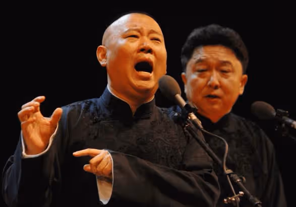 柳岩問郭德綱:「我懷了你的孩子咋辦?」老郭淡定回答,卻逗笑全場