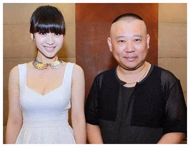 柳岩問郭德綱:「我懷了你的孩子咋辦?」老郭淡定回答,卻逗笑全場
