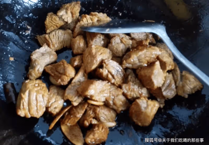 燉牛肉怎麼做更好吃?做好4個關鍵步驟,牛肉軟爛香濃,不腥不柴