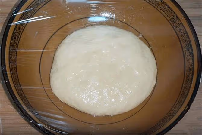 一碗麵粉,加點清水,卷一卷,繞一繞,做出小時候最難忘的味道