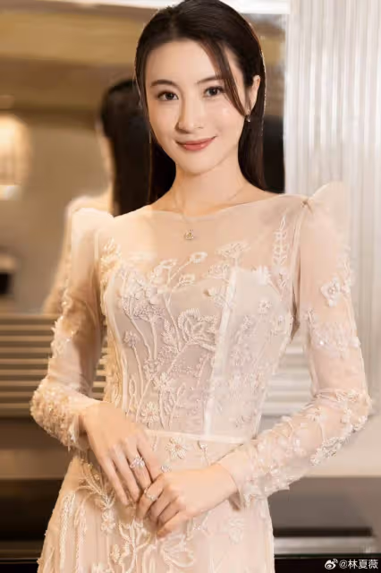TVB視後林夏薇舉辦遊艇派對慶生！穿泳衣秀好身材，圈中好友撐場