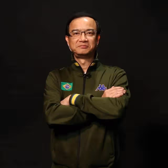 恭喜，TVB老戲骨獲雙學士學位，眾星到賀，更成為大學榮譽院士
