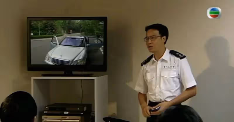 恭喜，TVB老戲骨獲雙學士學位，眾星到賀，更成為大學榮譽院士