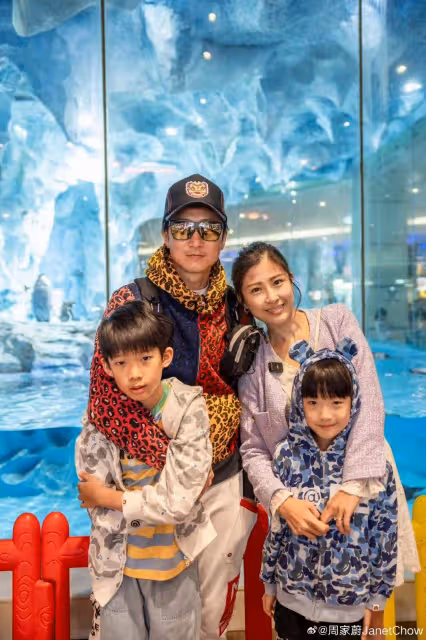 TVB前港姐周家蔚帶兒子爬長城！幼子人小鬼大，擔心媽媽太美出軌