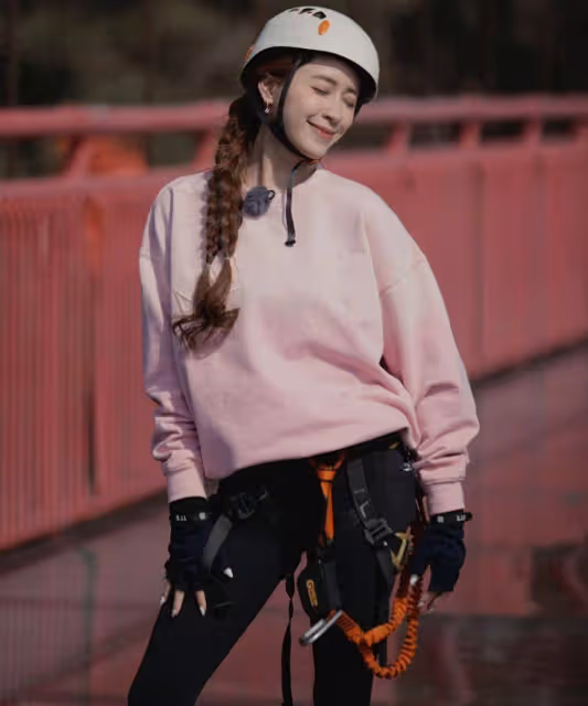歐陽妮妮被求婚，妹妹歐陽娜娜因為愛吃泄露驚喜，場面搞笑又浪漫