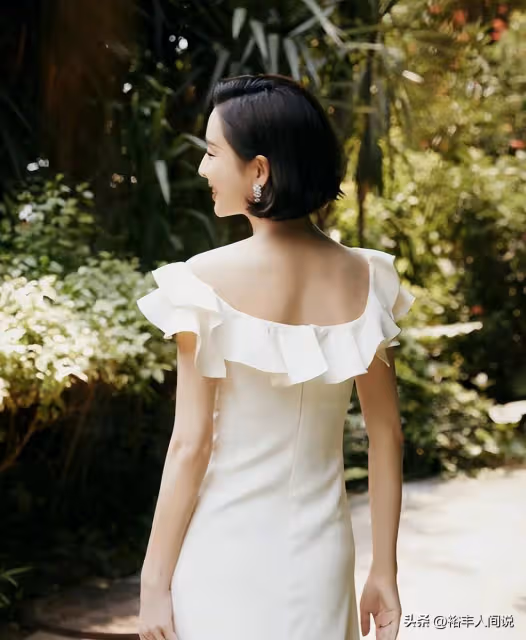 陳思誠攜女友匈牙利遊玩!相差21歲似老夫老妻,背影超像佟麗婭