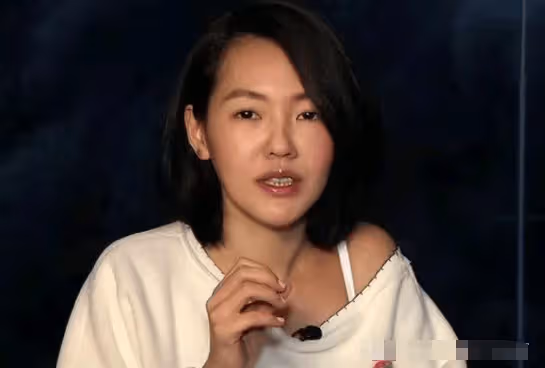 小S火力全開!代替大S應對媒體刁鑽問題,還告訴記者自己好久沒過夫妻生活了
